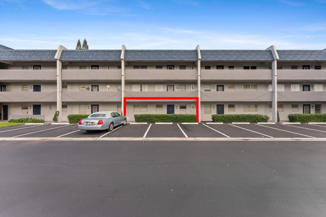 На продажу: $175,000 (2 спален, 2 ванн, 930 Квадратных фут)