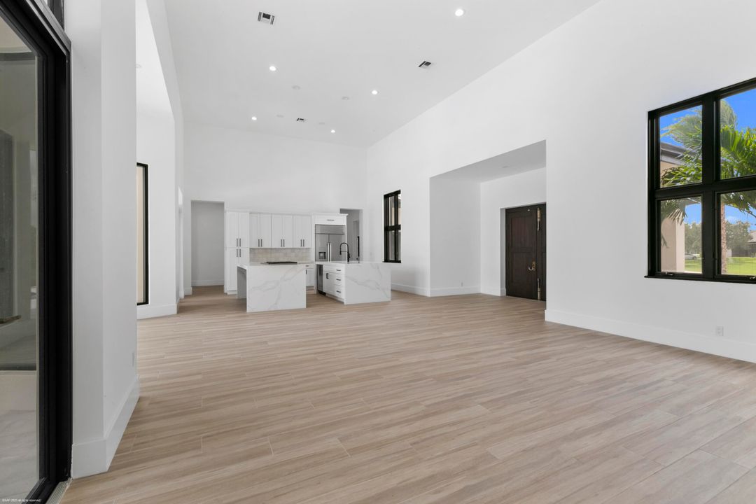 На продажу: $4,900,000 (4 спален, 3 ванн, 3080 Квадратных фут)