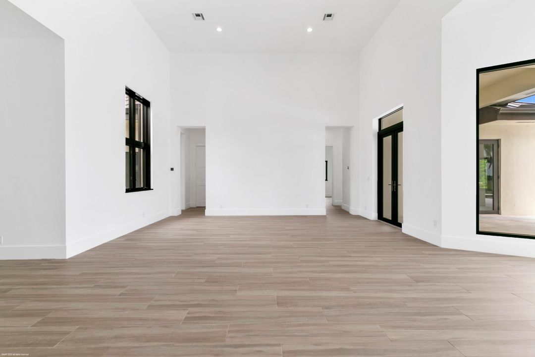 На продажу: $4,900,000 (4 спален, 3 ванн, 3080 Квадратных фут)