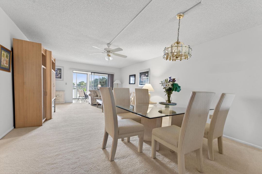 For Sale: $249,000 (2 beds, 2 baths, 1392 Square Feet)