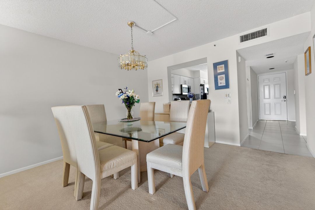 For Sale: $249,000 (2 beds, 2 baths, 1392 Square Feet)