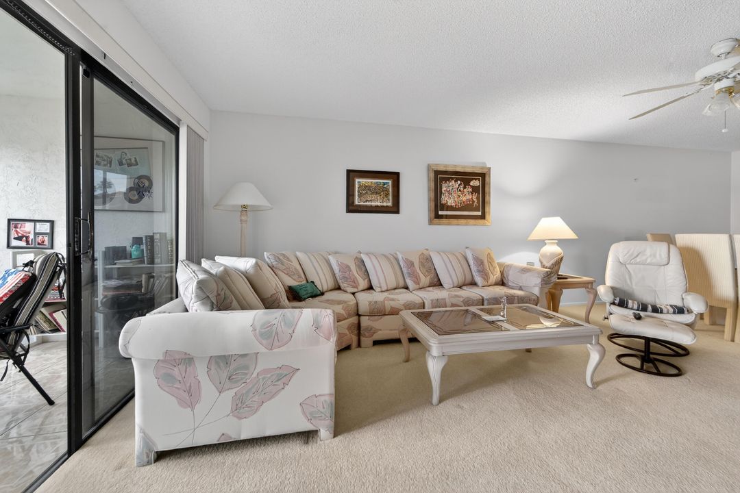 For Sale: $249,000 (2 beds, 2 baths, 1392 Square Feet)