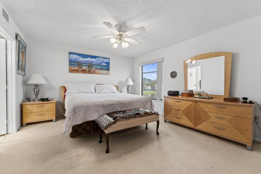 For Sale: $249,000 (2 beds, 2 baths, 1392 Square Feet)