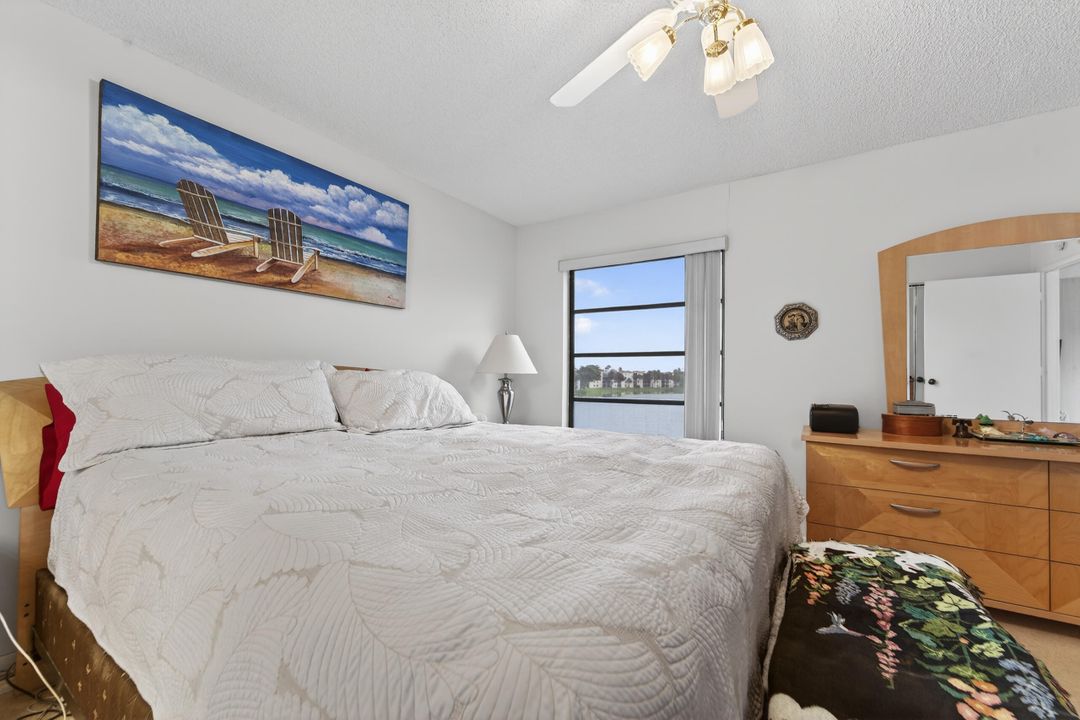 For Sale: $249,000 (2 beds, 2 baths, 1392 Square Feet)