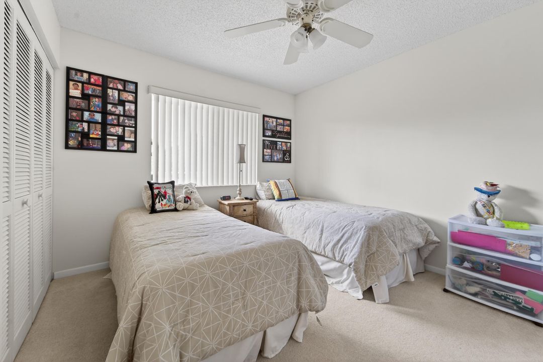 For Sale: $249,000 (2 beds, 2 baths, 1392 Square Feet)