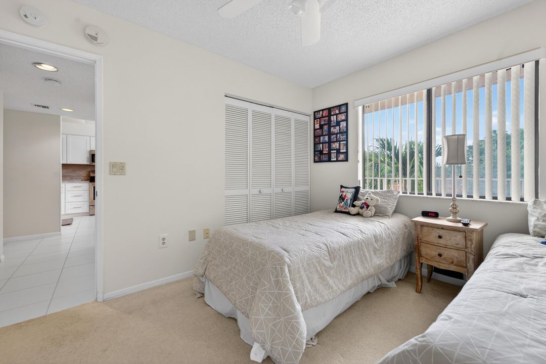 For Sale: $249,000 (2 beds, 2 baths, 1392 Square Feet)