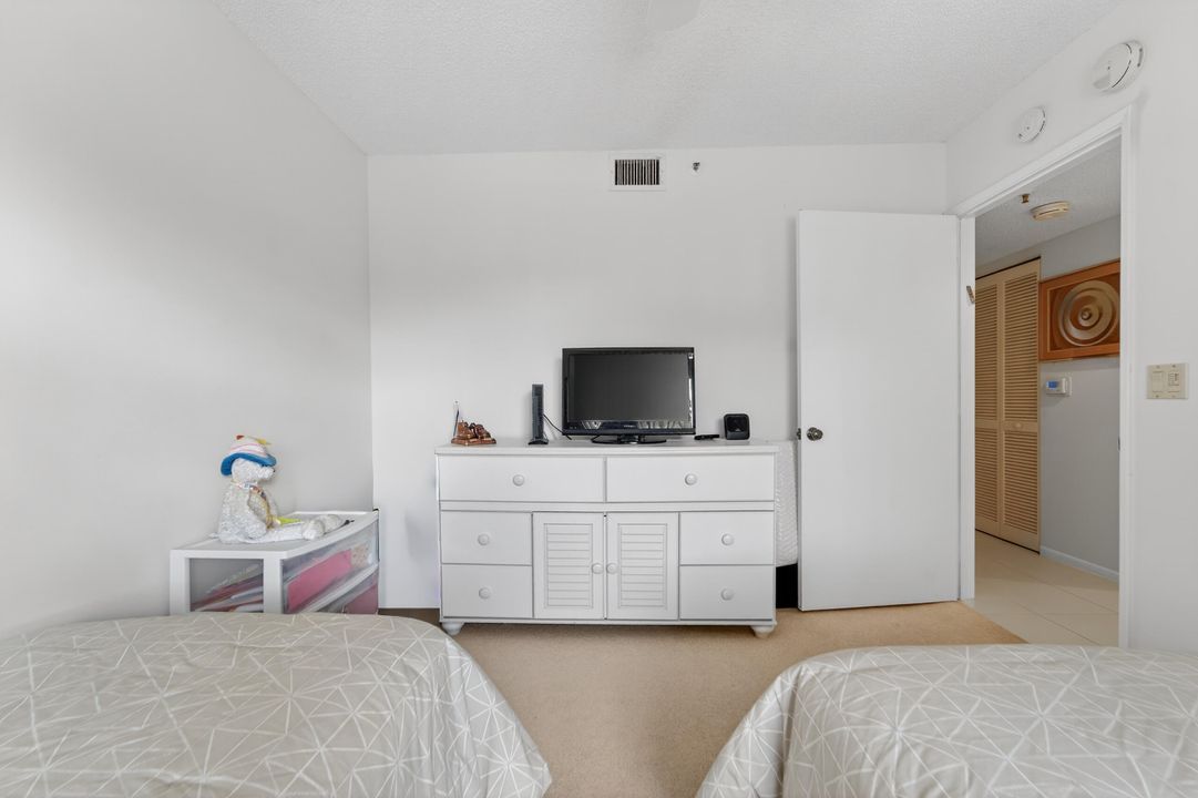 For Sale: $249,000 (2 beds, 2 baths, 1392 Square Feet)