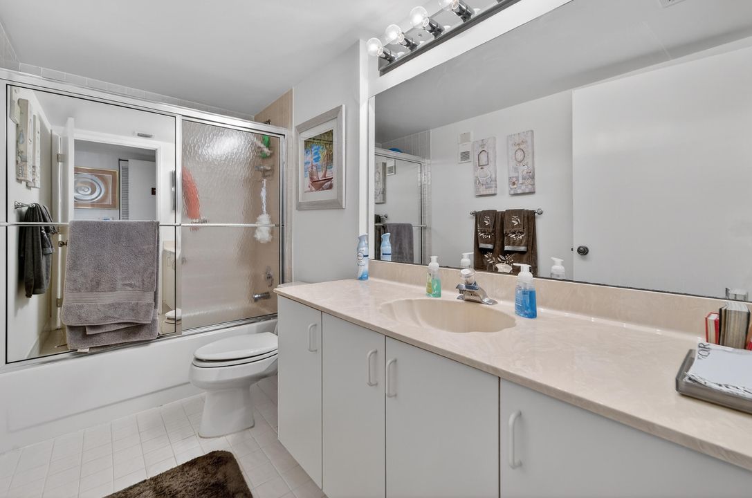 For Sale: $249,000 (2 beds, 2 baths, 1392 Square Feet)