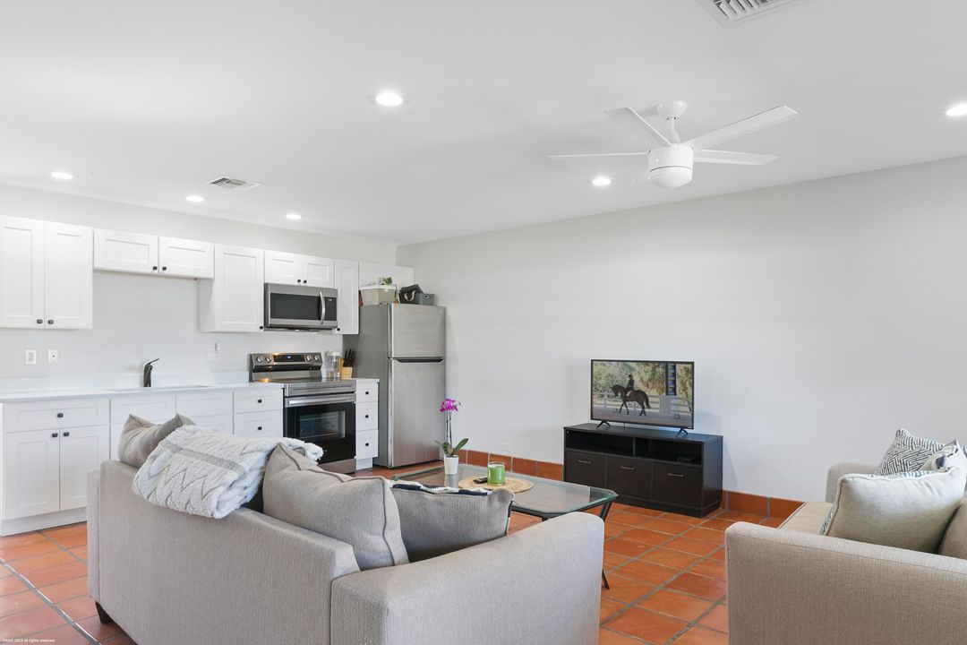 На продажу: $4,900,000 (4 спален, 3 ванн, 3080 Квадратных фут)