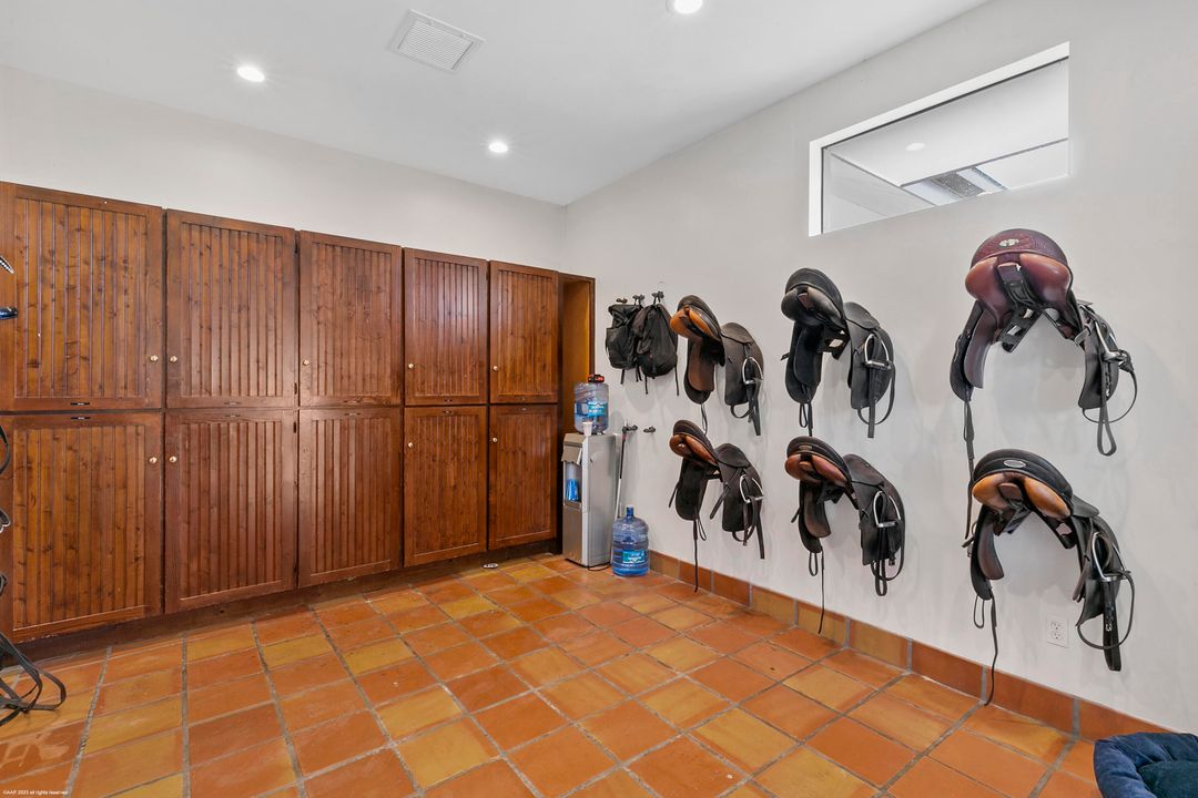 На продажу: $4,900,000 (4 спален, 3 ванн, 3080 Квадратных фут)