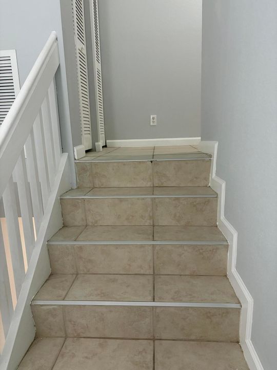 出租: $2,600 (2 贝兹, 2 浴室, 1302 平方英尺)