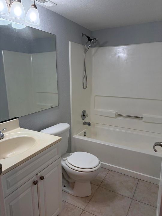 出租: $2,600 (2 贝兹, 2 浴室, 1302 平方英尺)