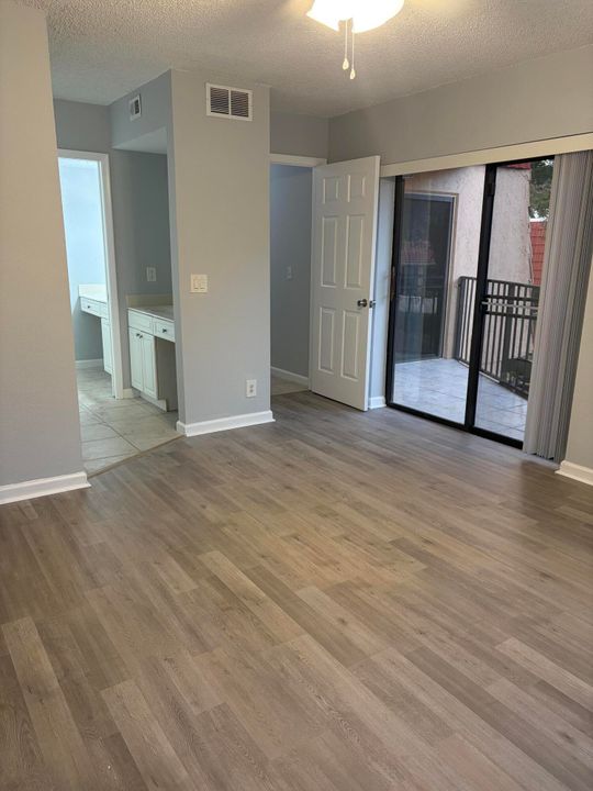 出租: $2,600 (2 贝兹, 2 浴室, 1302 平方英尺)