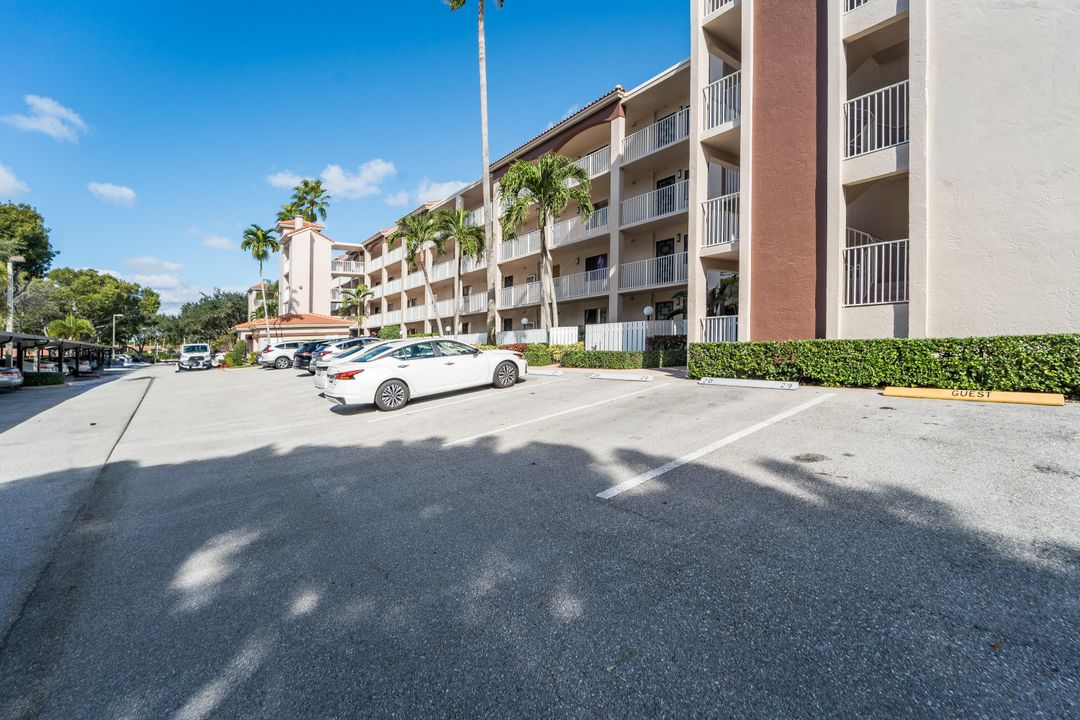 For Sale: $249,000 (2 beds, 2 baths, 1392 Square Feet)