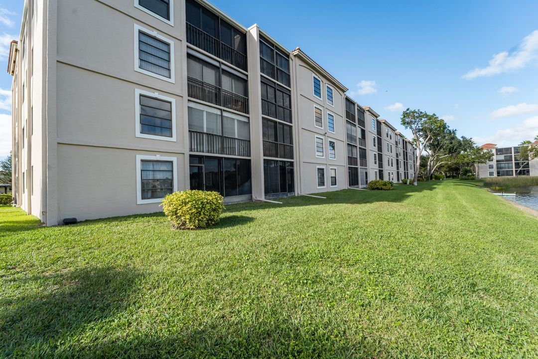 For Sale: $249,000 (2 beds, 2 baths, 1392 Square Feet)