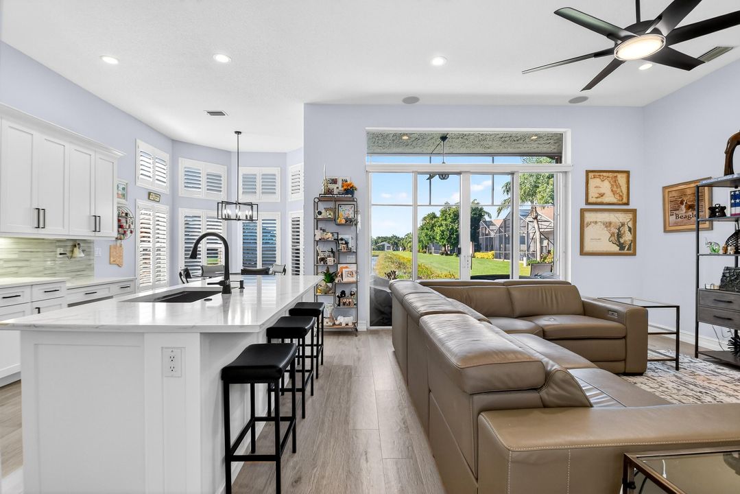 En Venta: $699,000 (4 camas, 2 baños, 2285 Pies cuadrados)