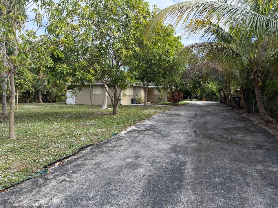 Active With Contract: $2,500 (3 beds, 2 baths, 1362 Square Feet)