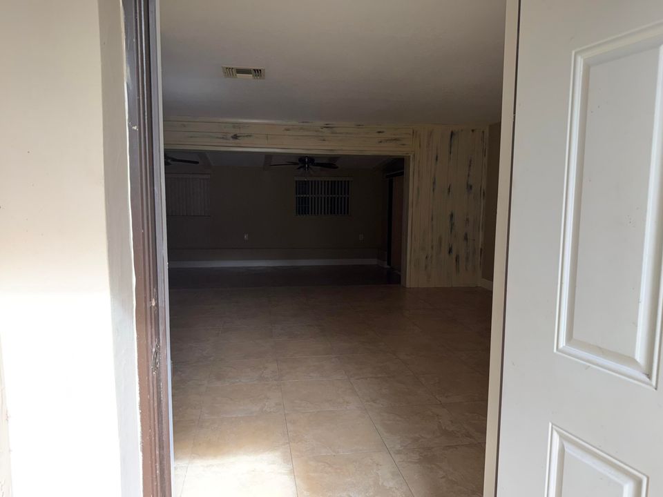 Active With Contract: $2,500 (3 beds, 2 baths, 1362 Square Feet)