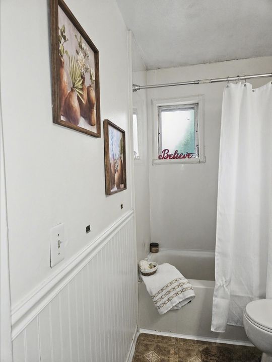 For Sale: $277,000 (2 beds, 2 baths, 1441 Square Feet)