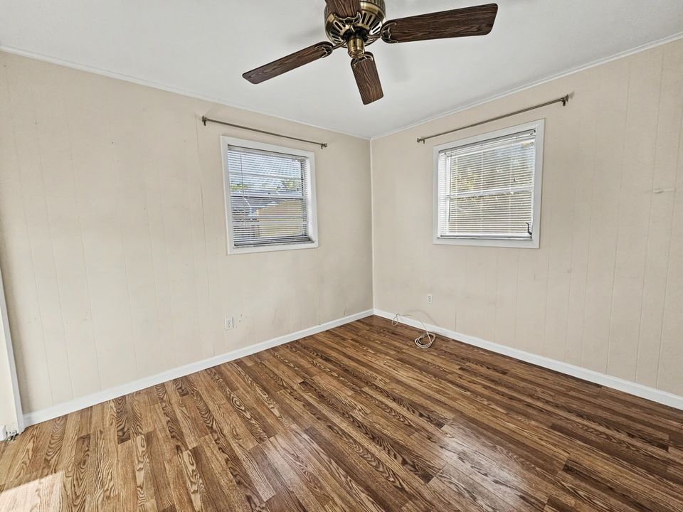 For Sale: $277,000 (2 beds, 2 baths, 1441 Square Feet)