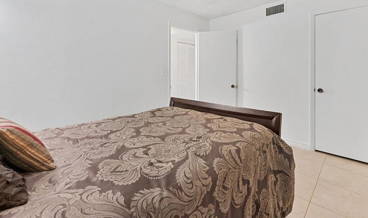 В аренду: $2,100 (2 спален, 2 ванн, 1158 Квадратных фут)