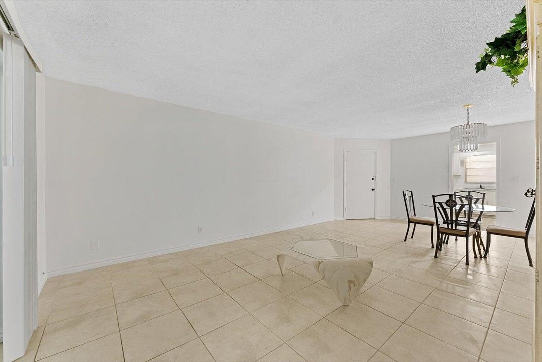 В аренду: $2,100 (2 спален, 2 ванн, 1158 Квадратных фут)