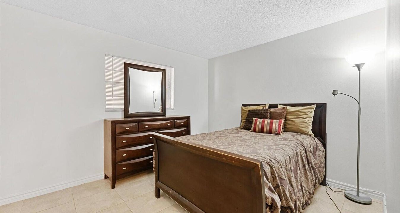 В аренду: $2,100 (2 спален, 2 ванн, 1158 Квадратных фут)