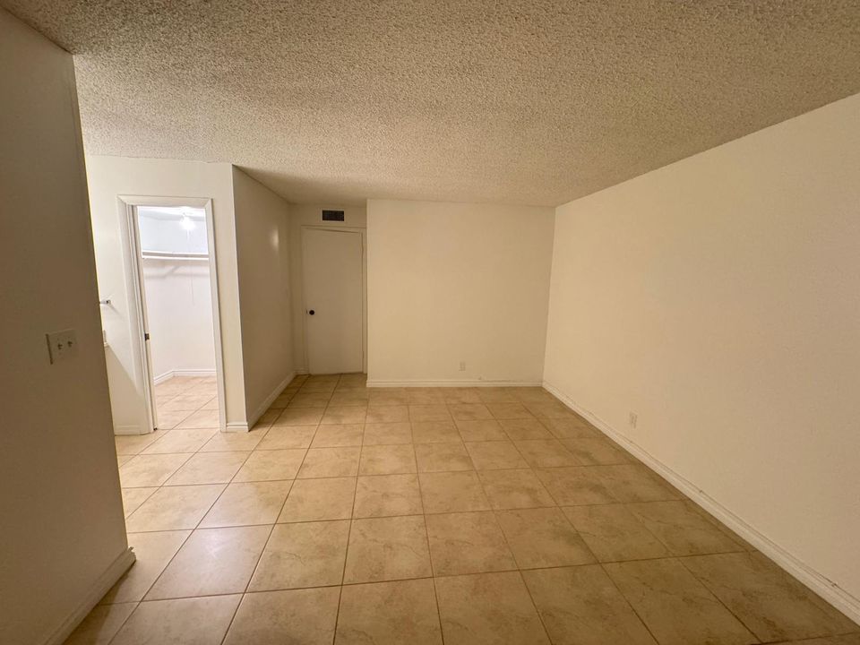 В аренду: $2,100 (2 спален, 2 ванн, 1158 Квадратных фут)