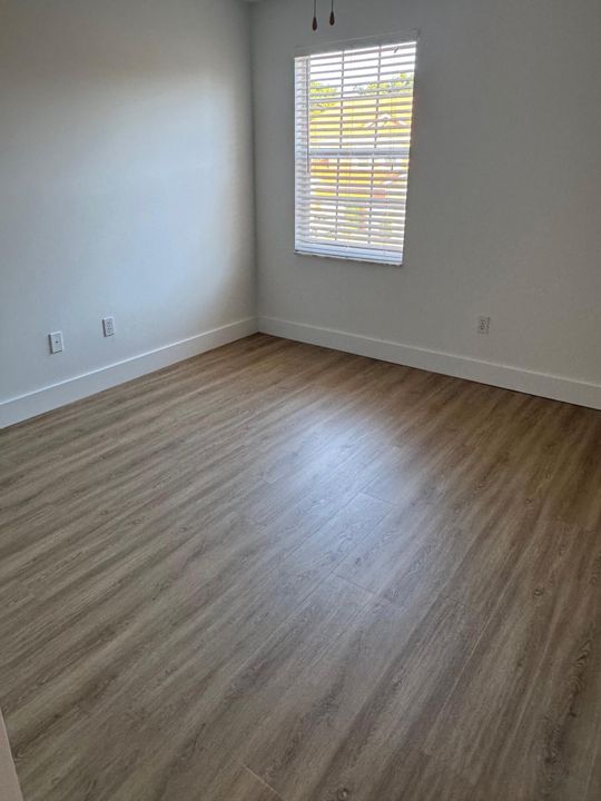 For Rent: $3,500 (3 beds, 2 baths, 1666 Square Feet)