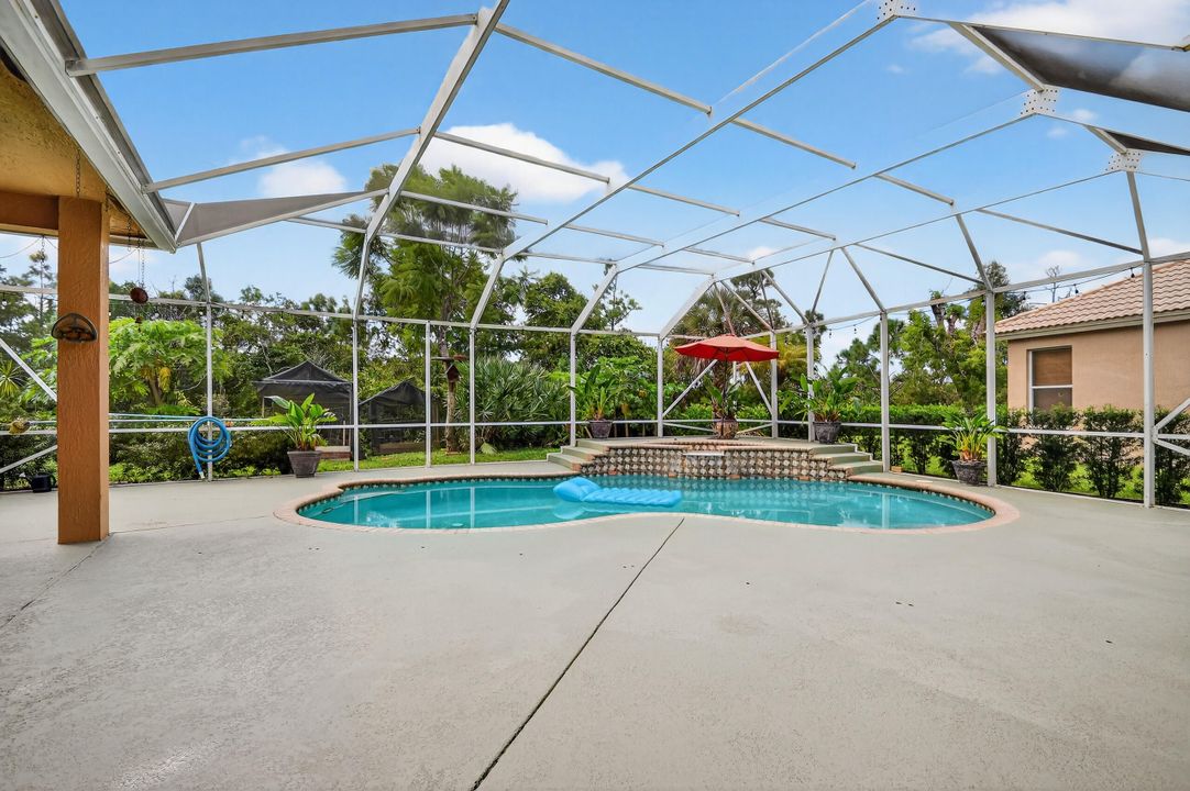 出租: $4,700 (5 贝兹, 4 浴室, 3233 平方英尺)