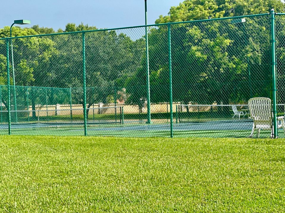 出租: $4,700 (5 贝兹, 4 浴室, 3233 平方英尺)