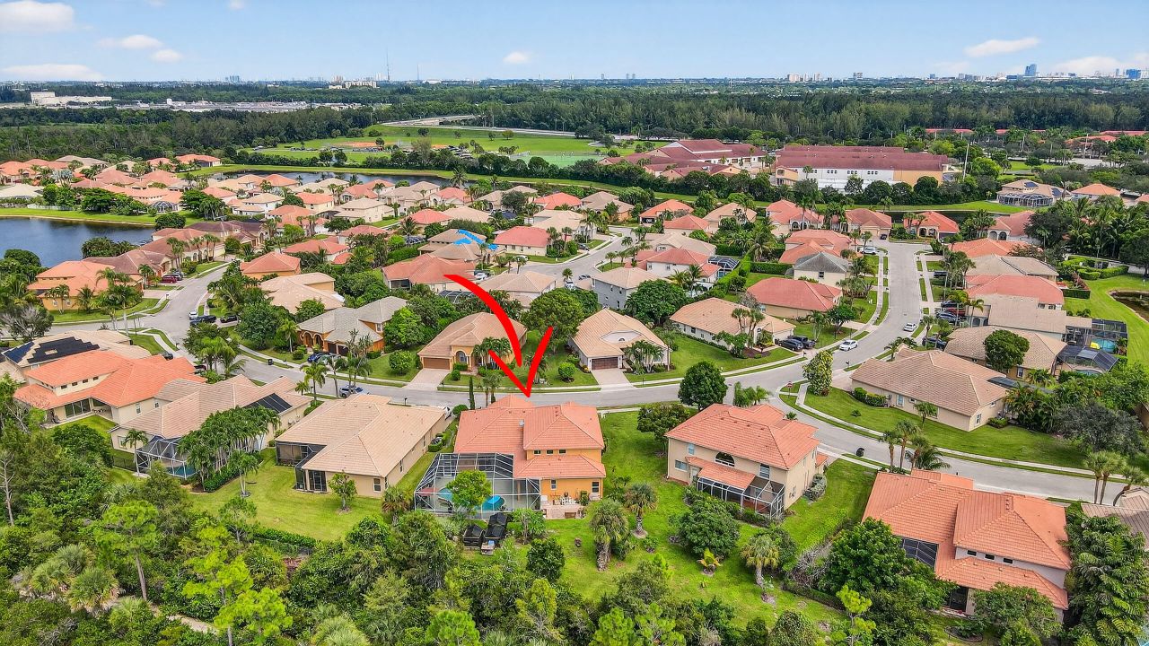 出租: $4,700 (5 贝兹, 4 浴室, 3233 平方英尺)