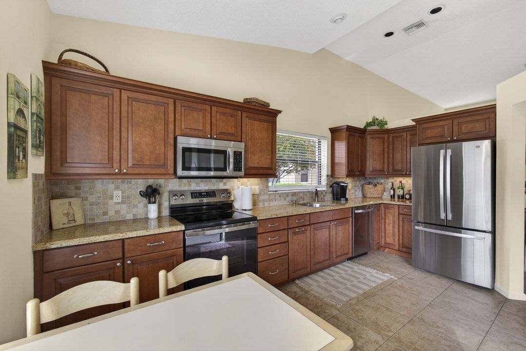 待售: $589,000 (3 贝兹, 2 浴室, 1600 平方英尺)