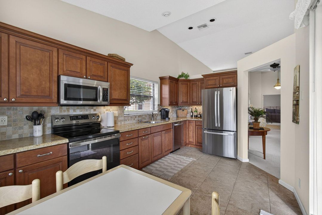 待售: $589,000 (3 贝兹, 2 浴室, 1600 平方英尺)