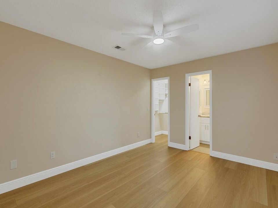 На продажу: $315,000 (2 спален, 2 ванн, 1264 Квадратных фут)