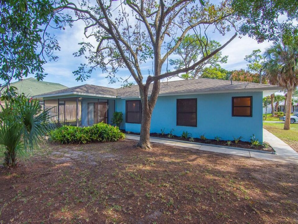 На продажу: $315,000 (2 спален, 2 ванн, 1264 Квадратных фут)