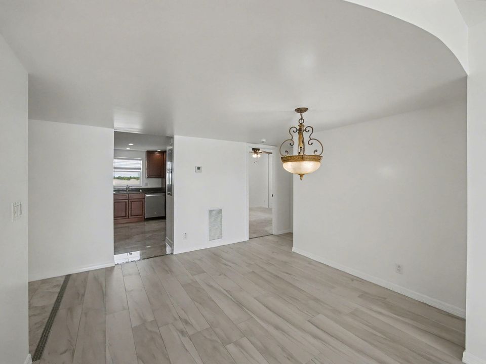 For Rent: $2,800 (2 beds, 2 baths, 1440 Square Feet)