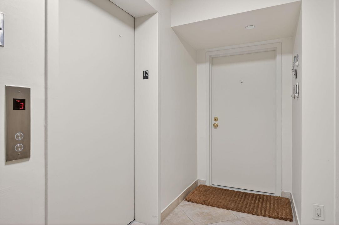 В аренду: $8,000 (2 спален, 2 ванн, 1915 Квадратных фут)