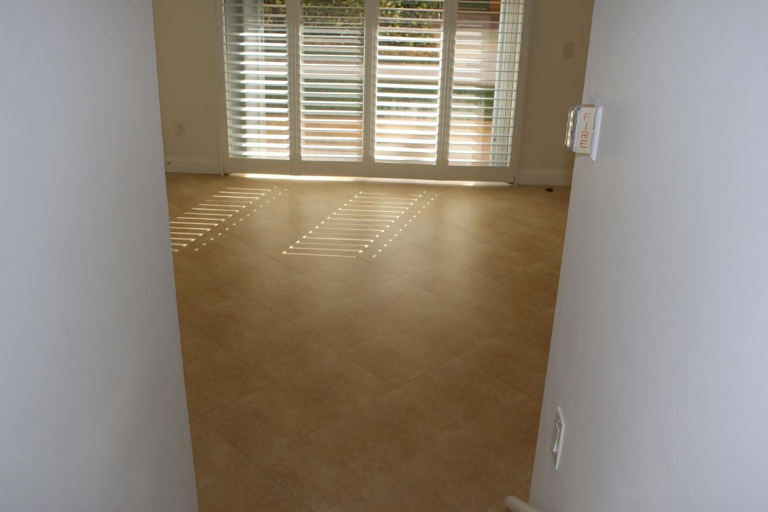 For Rent: $2,400 (2 beds, 2 baths, 1030 Square Feet)