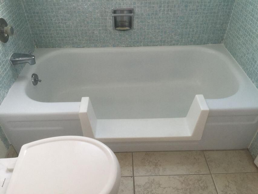 For Sale: $82,000 (1 beds, 1 baths, 684 Square Feet)