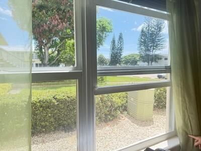 For Sale: $82,000 (1 beds, 1 baths, 684 Square Feet)