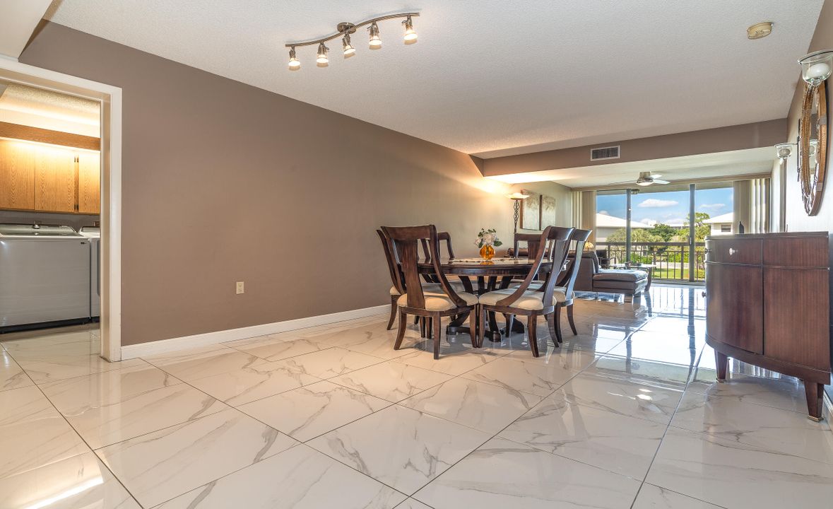 出租: $2,750 (2 贝兹, 2 浴室, 1385 平方英尺)