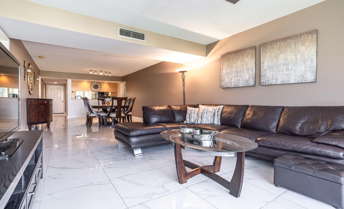 出租: $2,750 (2 贝兹, 2 浴室, 1385 平方英尺)