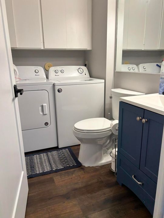 For Sale: $359,000 (2 beds, 2 baths, 1374 Square Feet)