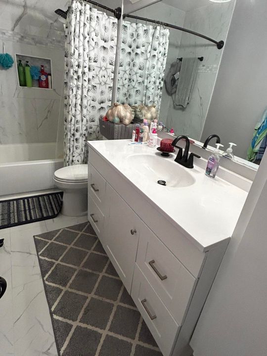 For Sale: $359,000 (2 beds, 2 baths, 1374 Square Feet)