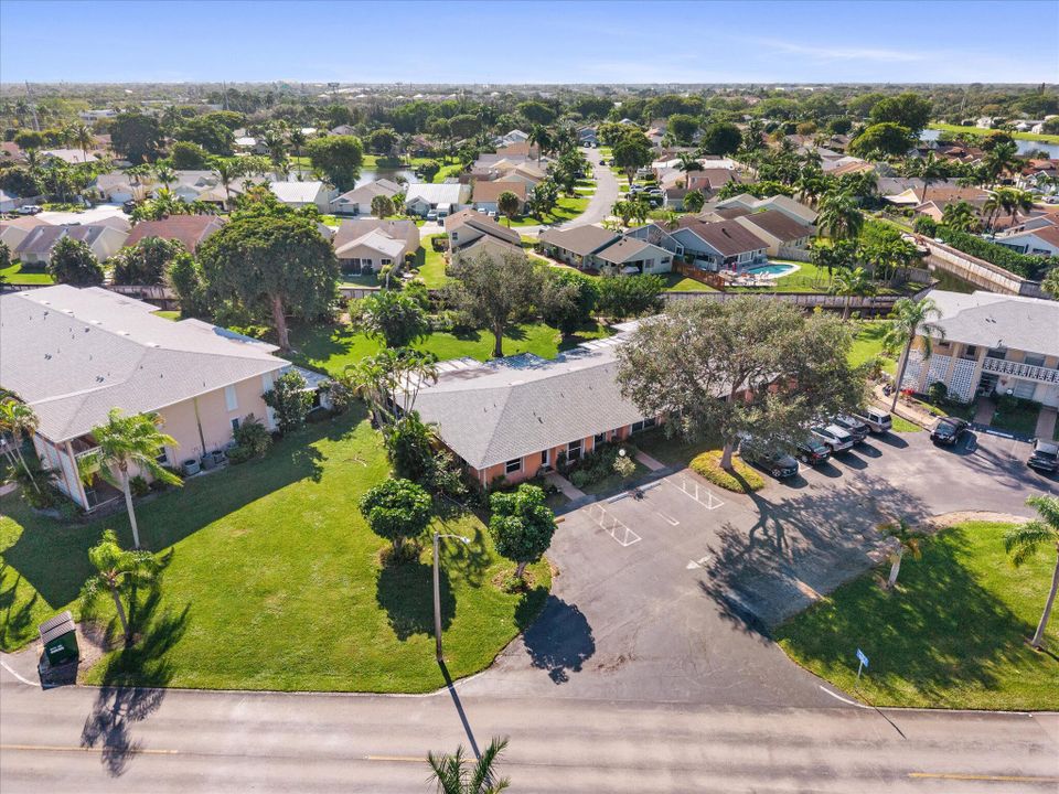 На продажу: $279,000 (2 спален, 2 ванн, 1470 Квадратных фут)