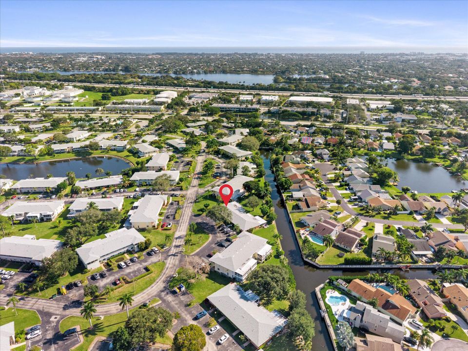 На продажу: $279,000 (2 спален, 2 ванн, 1470 Квадратных фут)