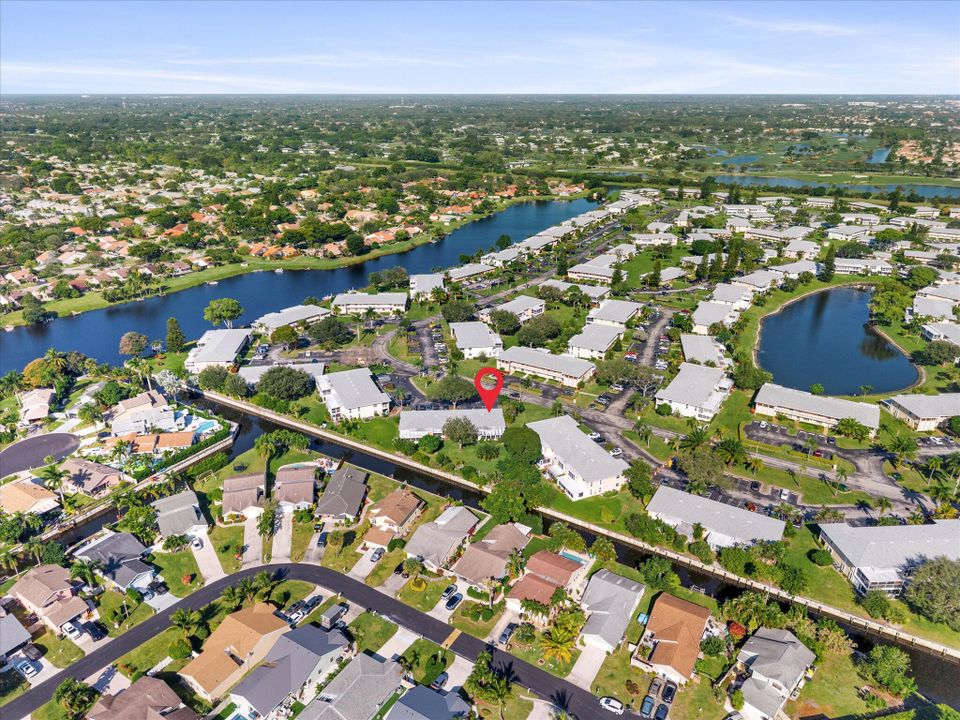 На продажу: $279,000 (2 спален, 2 ванн, 1470 Квадратных фут)