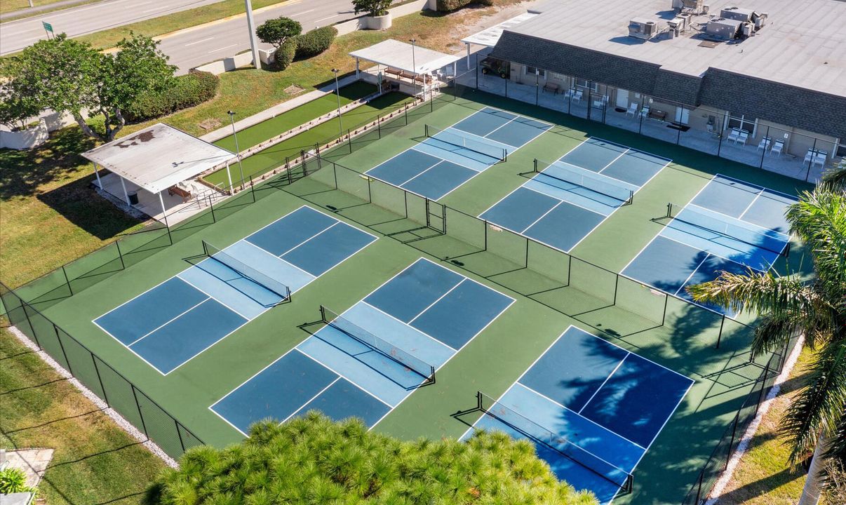 На продажу: $279,000 (2 спален, 2 ванн, 1470 Квадратных фут)