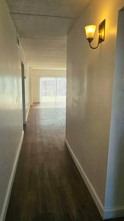 В аренду: $1,750 (2 спален, 1 ванн, 825 Квадратных фут)